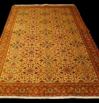 Tapis Persan Yezd, 122 cm x 192 cm, Iran, laine nouée main, vers 1970 en très bel état-photo-1