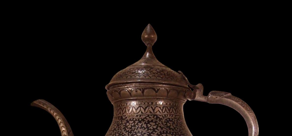 Art du Cachemire, Inde, théière en métal niellé, fin du XIXème Siècle, très bel état-photo-2