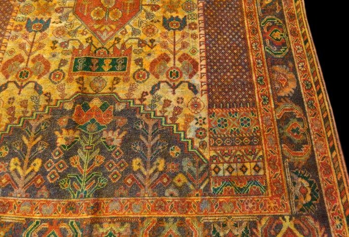 Tapis Persan Yezd, 102 cm x 150 cm, Iran, laine nouée main, vers 1970, Très bel état-photo-1