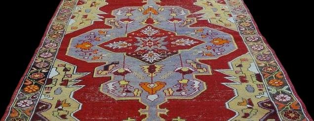 Tapis d'Anatolie ancien, 130 cm x 228 cm, vers 1950, laine sur laine, en bon état-photo-3