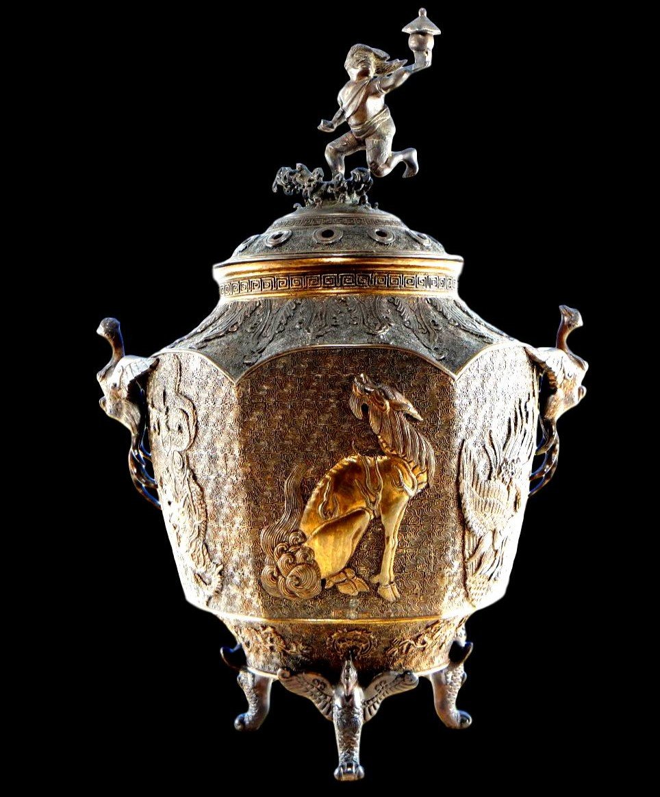 important et rare brûle-parfum hexagonale en bronze doré, Chine du XIXème siècle