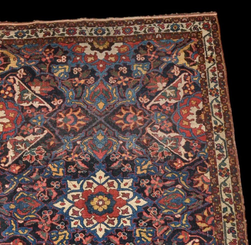 Old Persian Bakthiar Rug, 138 Cm X 213 Cm, Iran, Hand Knotted Around 1950, In Good Condition-photo-4