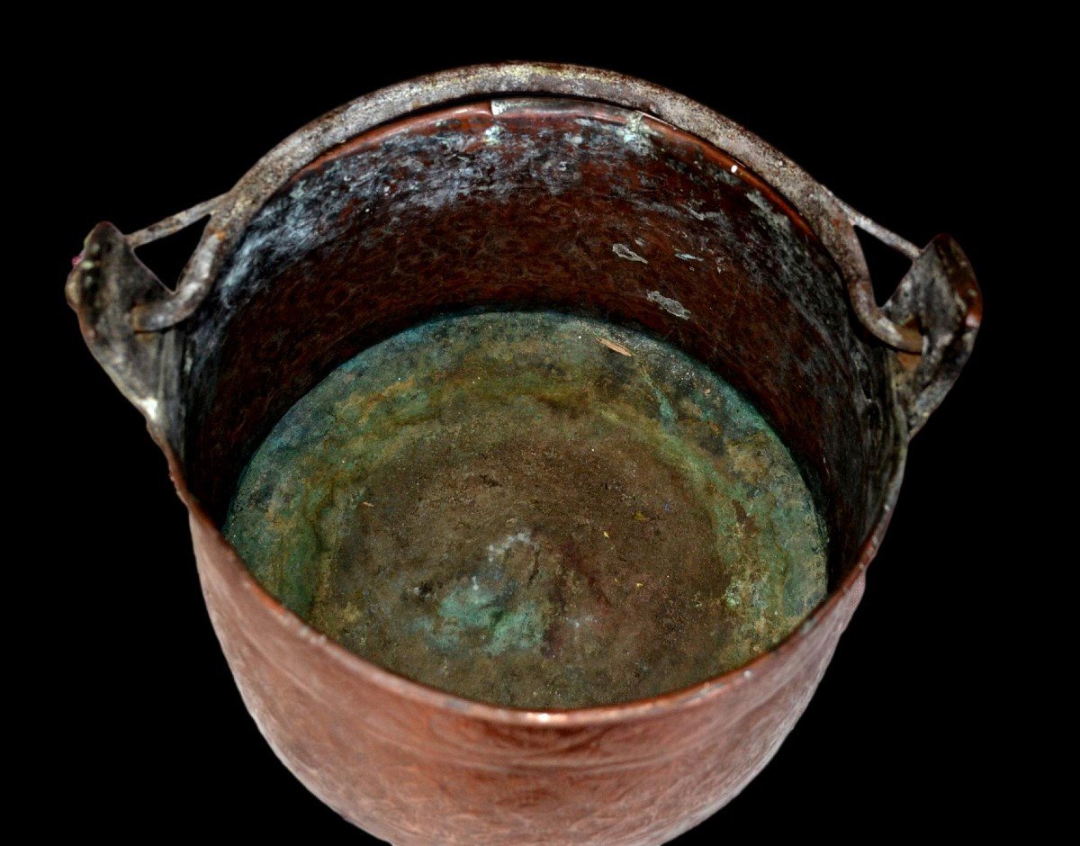 Cauldron With Chiseled Red Copper Handle, Maghreb, Algeria, 19th Century, Good Condition-photo-1