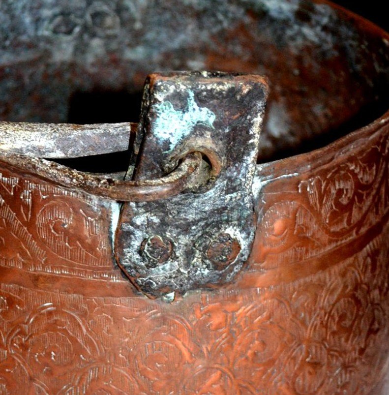 Cauldron With Chiseled Red Copper Handle, Maghreb, Algeria, 19th Century, Good Condition-photo-3