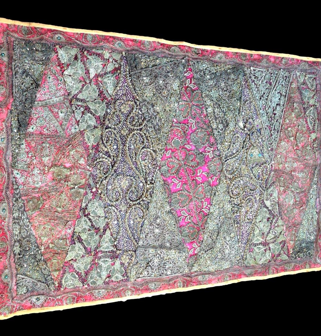 Old Kalaga, Embroidered Silk, 100 Cm X 157 Cm, Burma, Silver Thread, Pearls, Glass, 19th Century-photo-3