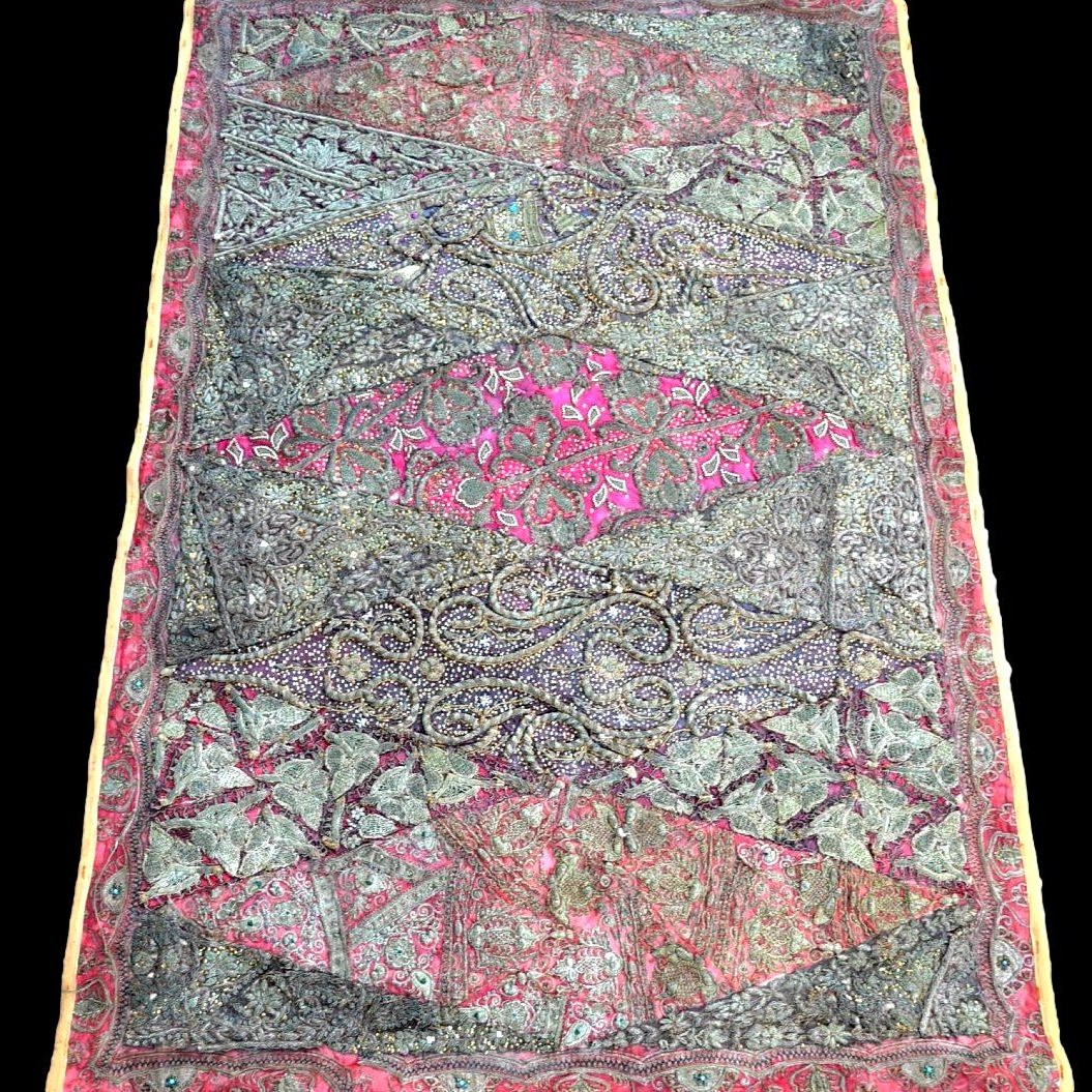 Old Kalaga, Embroidered Silk, 100 Cm X 157 Cm, Burma, Silver Thread, Pearls, Glass, 19th Century