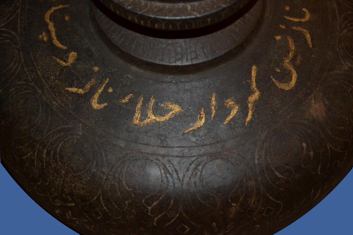 Jarre à eau, calligraphies en persan "Majnoun et Leila", Rajasthan, Nord-est de l'Inde, datée de 915-photo-1