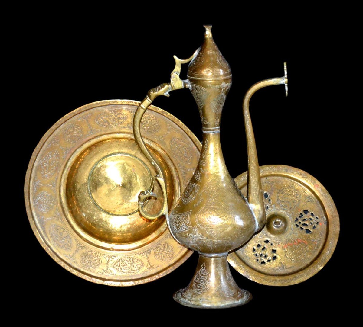 Ewer And Its Basin, Algeria Late 19th Century, Chiseled Yellow Copper-photo-2