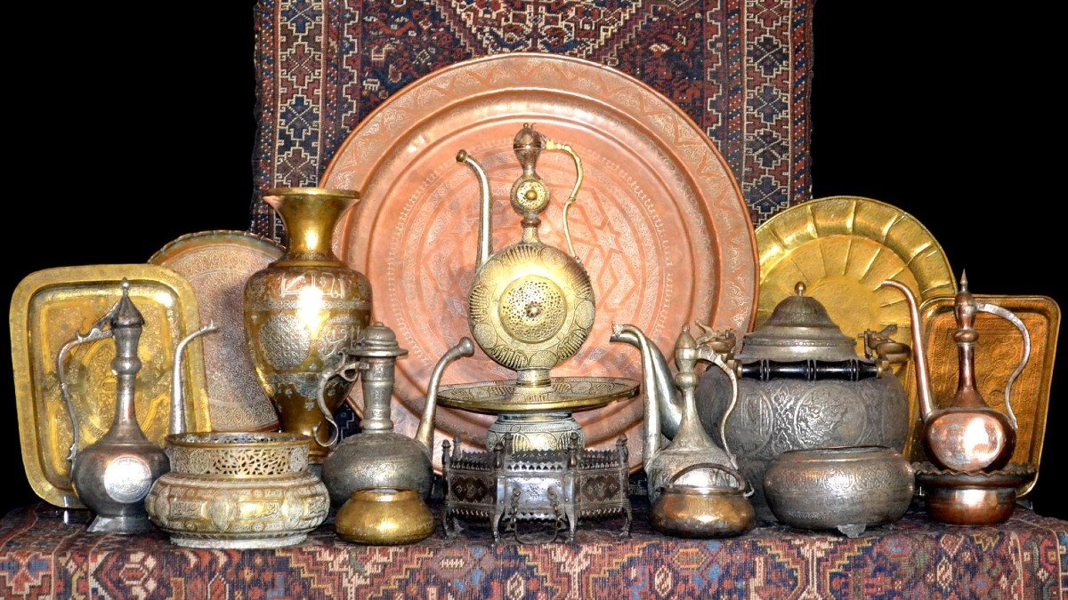 Antique Octagonal Tray, Hand-chiseled Brass, 18th Century Ottoman Art-photo-8