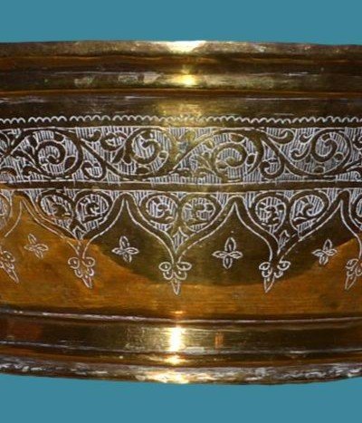 Large Ablution Basin, Hand-chiseled Copper, 19th Century Middle East-photo-2