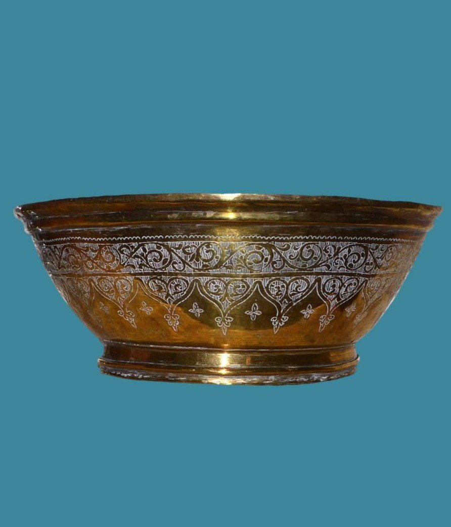 Large Ablution Basin, Hand-chiseled Copper, 19th Century Middle East-photo-5