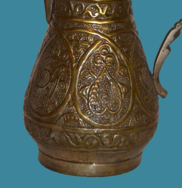 Grande cafetière Dallah   دلة  ouvragée, cuivre étamé, Golfe Persique, vers 1900, très bon état-photo-3