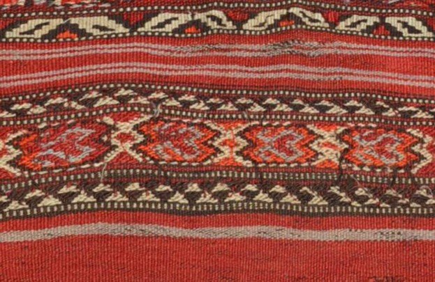 Kilim ancien Shahsavan, 89 cm x 122 cm, laine tissée main façon soumak, Iran, XIXème siècle-photo-5