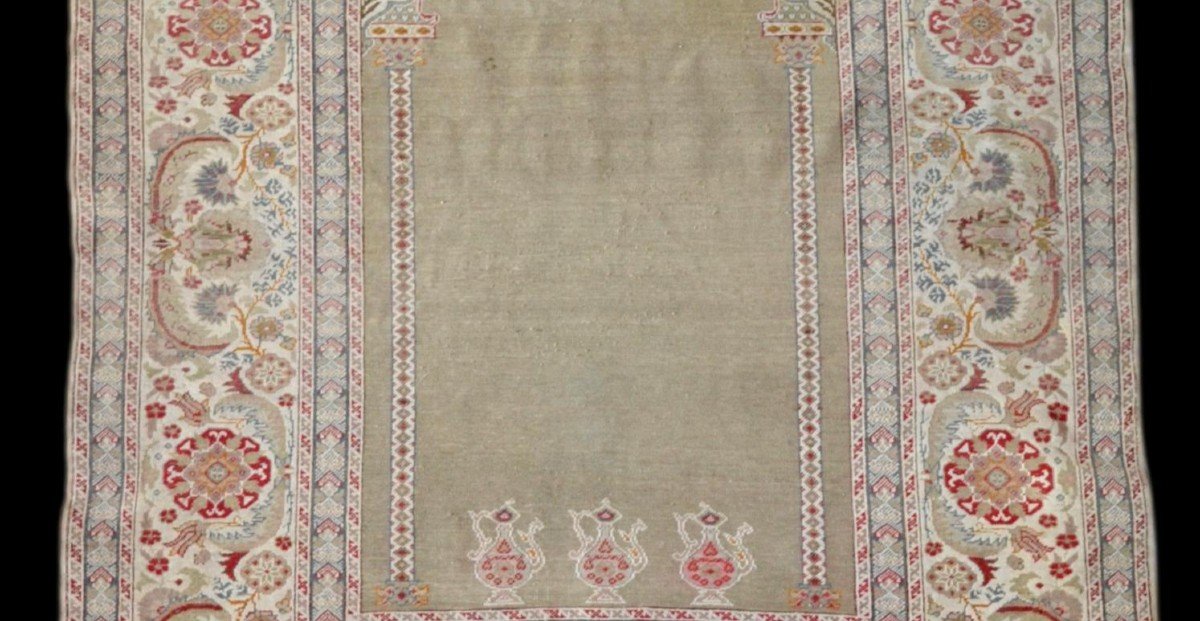 Tapis Istambul ancien de prière, soie et laine, 128 cm x 179 cm, Empire Ottoman, début XXème -photo-1