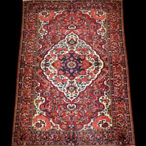 Old Bakhtiar, 147 Cm X 211 Cm, Hand-knotted Wool In Persia, Iran Circa 1920-1930, Very Good Condition