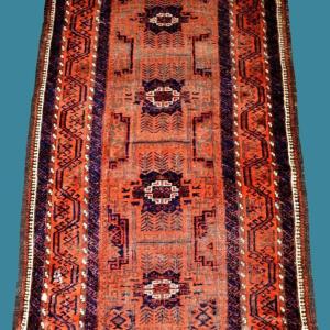 Tapis du Caucase, 108 x 193 cm, avant 1950, laine sur laine nouée main, Azerbaïdjan, Karakashly