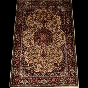 Ghoum Rug, 140 Cm X 220 Cm, Indo-persian In Hand-knotted Wool Circa 1980 In Very Good Condition
