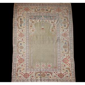 Old Istanbul Prayer Rug, Silk And Wool, 128 Cm X 179 Cm, Ottoman Empire, Early 20th Century