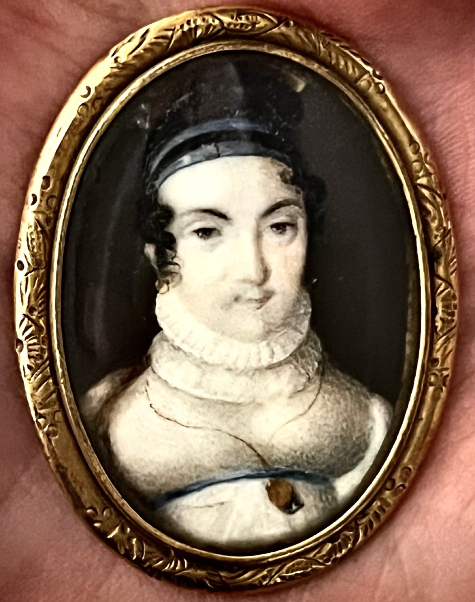 Jolie portrait miniature d’une comtesse du XVIIIe 
