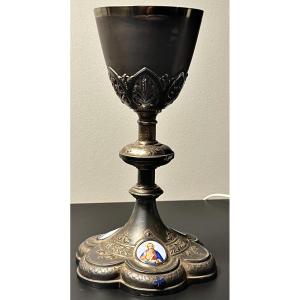 Calice En Argent Ornée De Portrait Religieux 