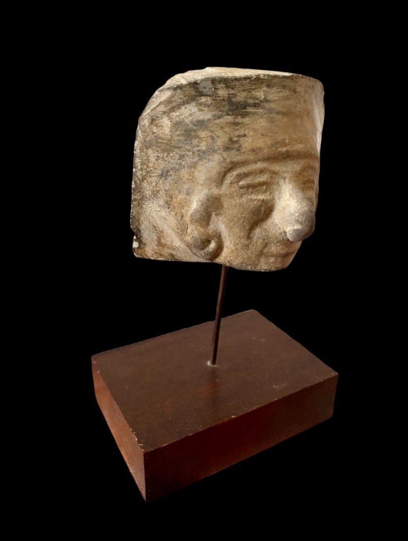 Une Tête De Pierre Tumaco -photo-2