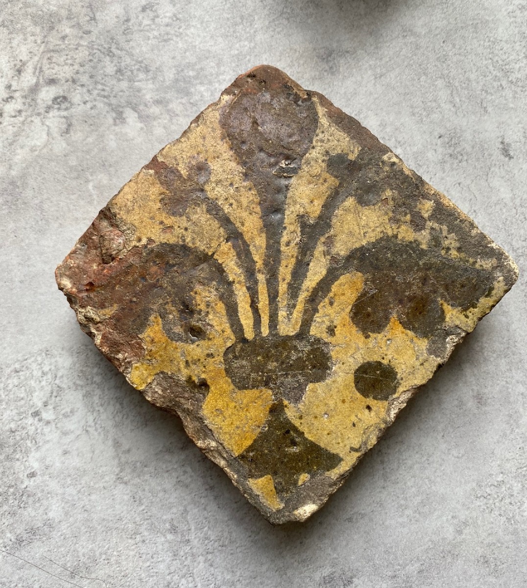 A Bright Yellow 'fleur-de-lis' Pavement Tile, 14th Century-photo-4