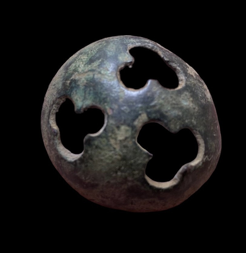Un Fragment Supérieur Médiéval en Bronze d'un Pommeau d'épée, XIIIe-XVe Siècle-photo-2