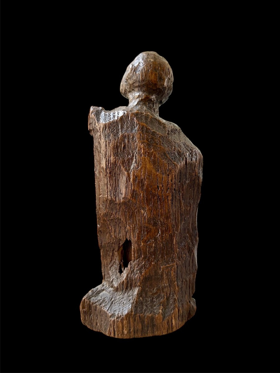 Une Figure De Retable d'Un Homme En Manteau, Vers 1500-photo-4