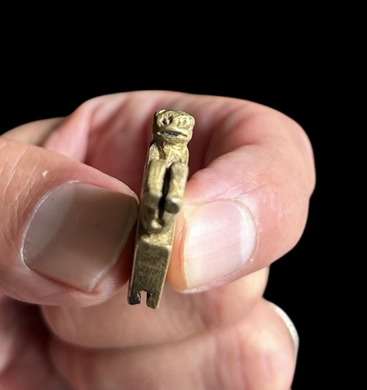 Dutch Table Knife Terminal Decorated With A Mooning Gargoyle And Engravings, 1450-1500 -photo-4