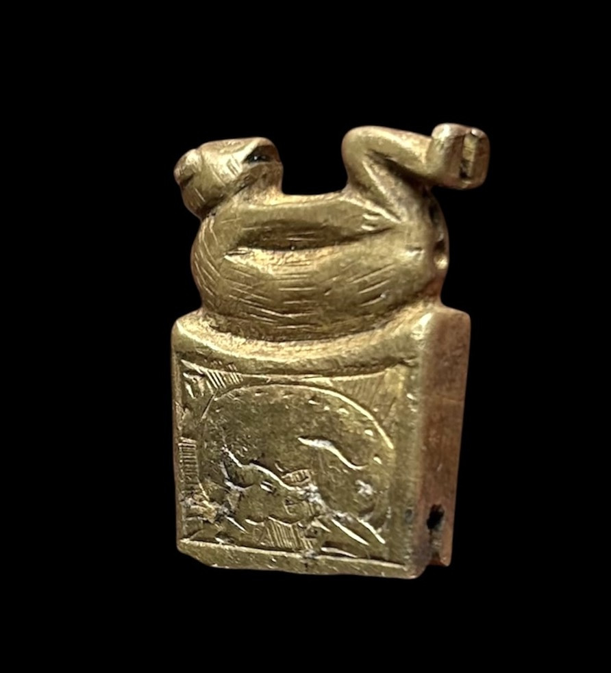 Dutch Table Knife Terminal Decorated With A Mooning Gargoyle And Engravings, 1450-1500 