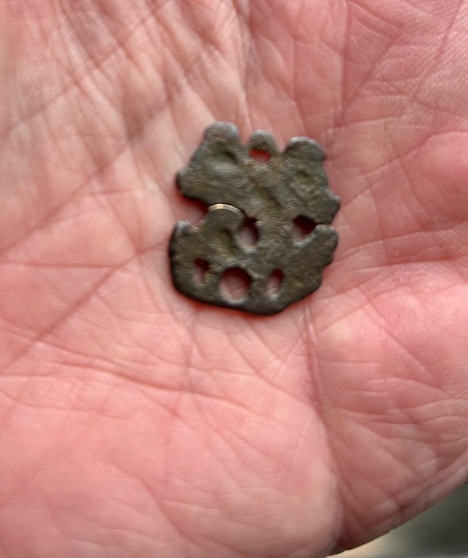 A Pendant With Marine Creatures Resembling Dolphins, 16th Century Or Earlier-photo-3