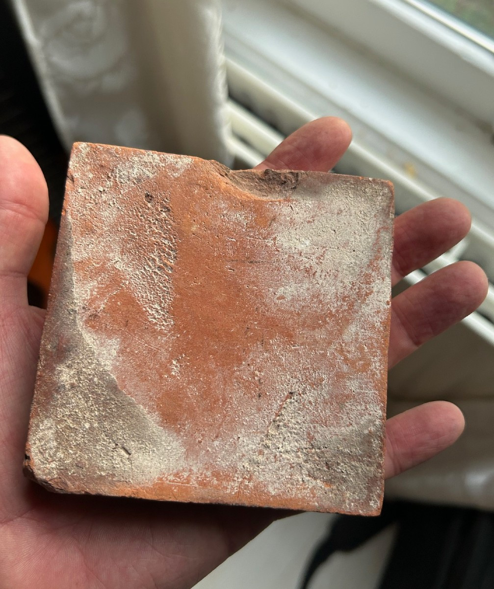 Un Carreau de Pavement Allemand à Décor de Couronne-XVe Siècle-photo-3