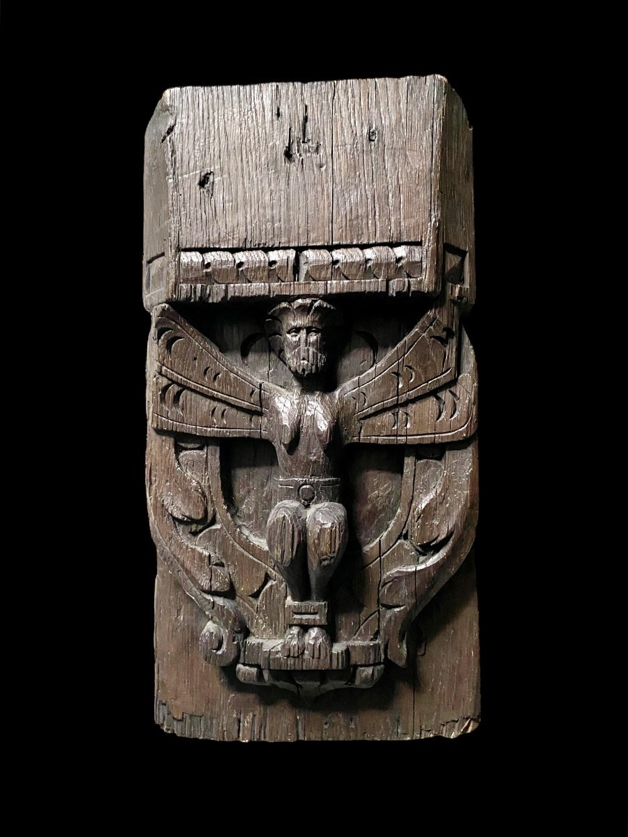 Un Grand Corbeau Médiéval En Chêne Avec Une Harpie Barbue, Première Moitié Du XVIe Siècle