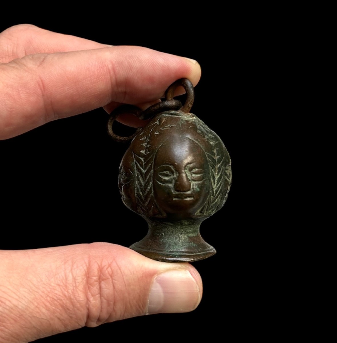 A 15th-century Sword Pommel With 4 Women's Faces-photo-3