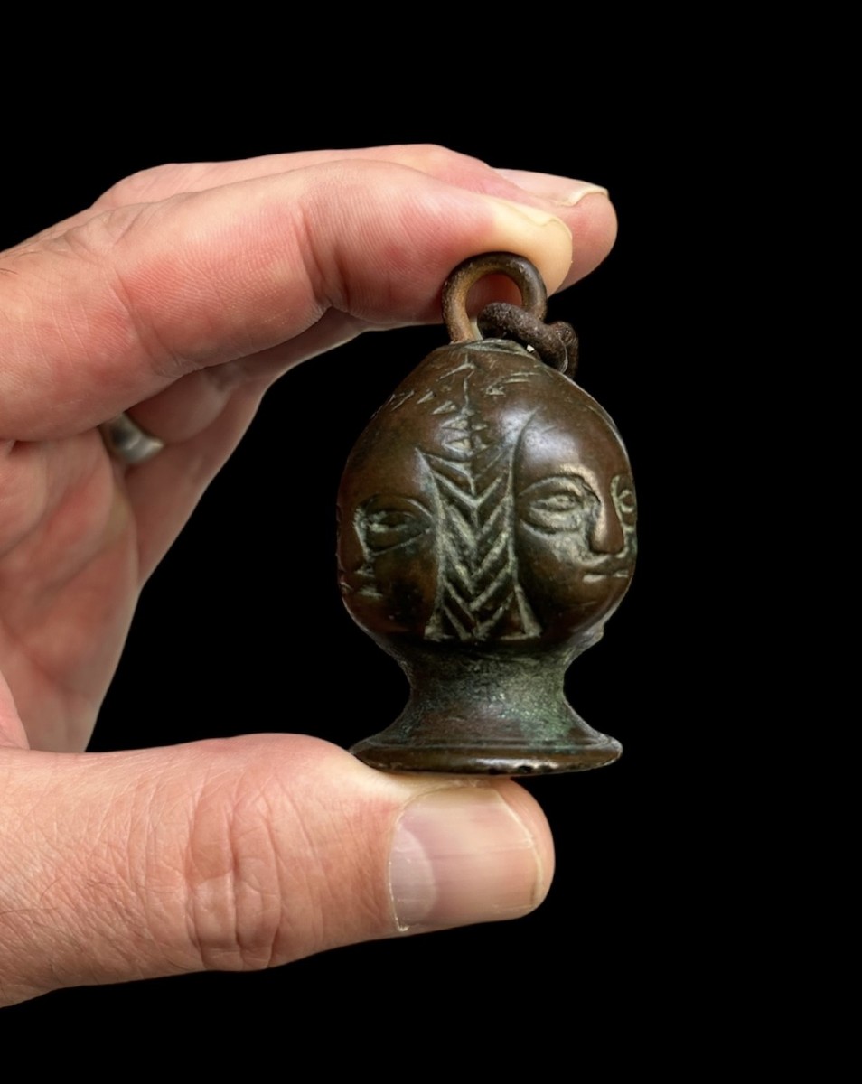 A 15th-century Sword Pommel With 4 Women's Faces-photo-3