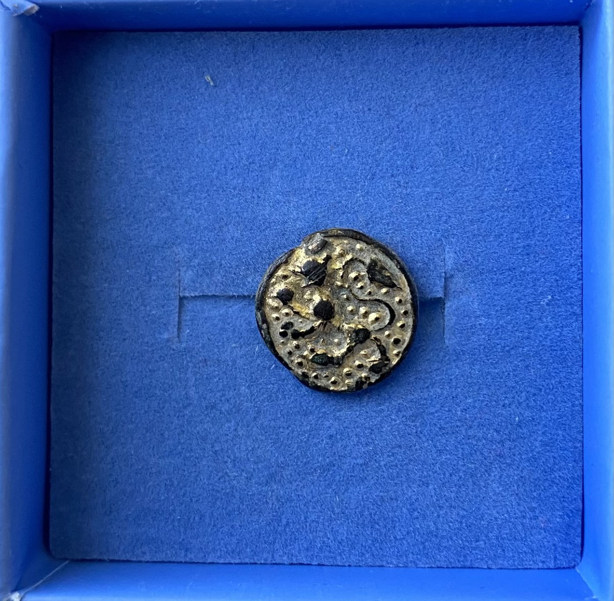  Two Romanesque Bronze Armor Appliques Circa 12th Century-photo-4