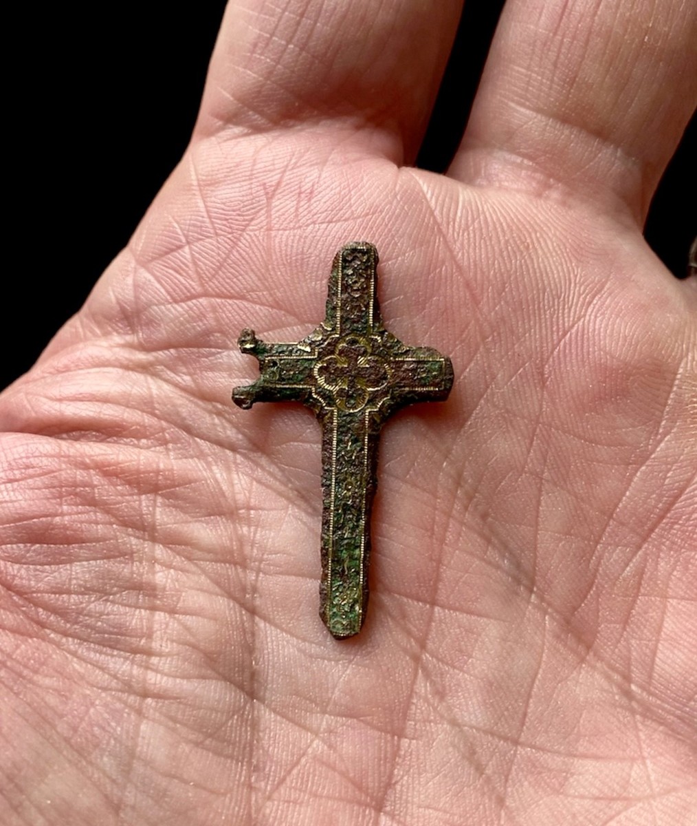 A Small Medieval Cross From The 13th-15th Century-photo-2