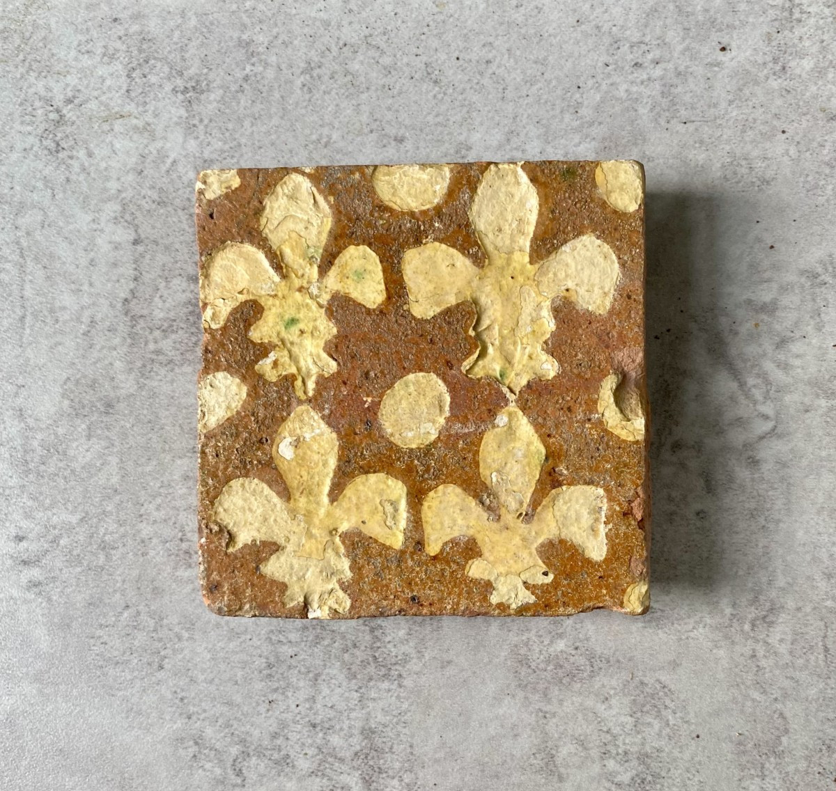 A Floortile With Fleur-de-lis And Dots, Utrecht-1300-1350-photo-1