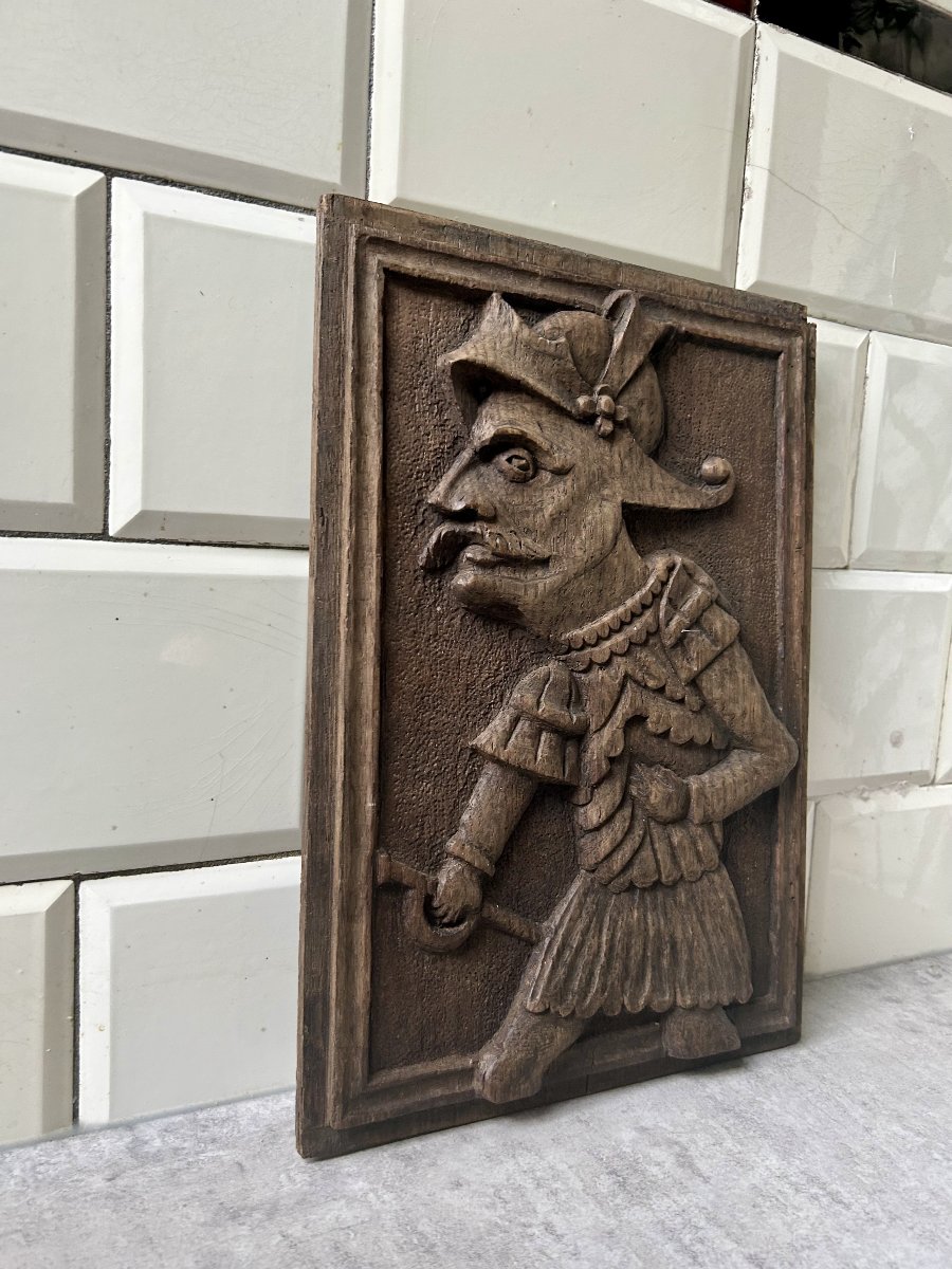 Panneau en Chêne du XVIe Siècle : Profil de Soldat Grotesque-photo-3