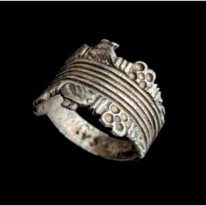 An Early Medieval Silver Friendship Ring Or Fede Ring With Clasped Hands, 14th Century