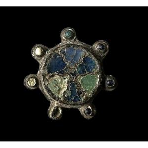 Une Broche Cloisonnée Emaillée En Bronze Anglo-Saxonne 10e-11e Siècle Après JC