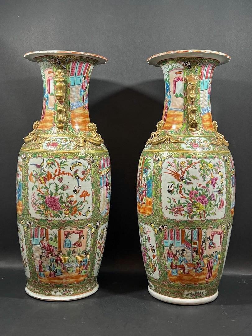 Paire De Grand Vases En Porcelaine Polychrome, Canton Période Guangxu 1875-1908 Rose Medaillon-photo-2