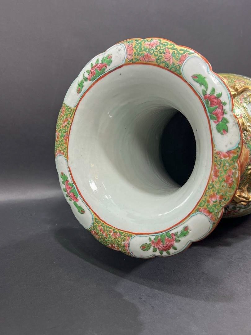 Paire De Grand Vases En Porcelaine Polychrome, Canton Période Guangxu 1875-1908 Rose Medaillon-photo-5