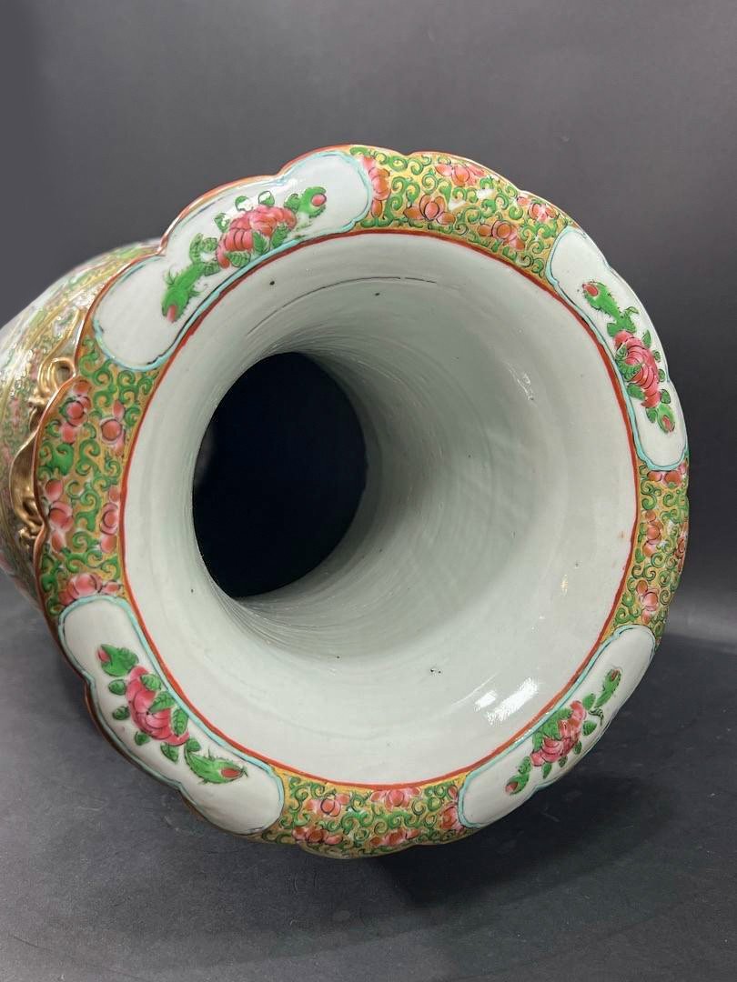 Paire De Grand Vases En Porcelaine Polychrome, Canton Période Guangxu 1875-1908 Rose Medaillon-photo-6