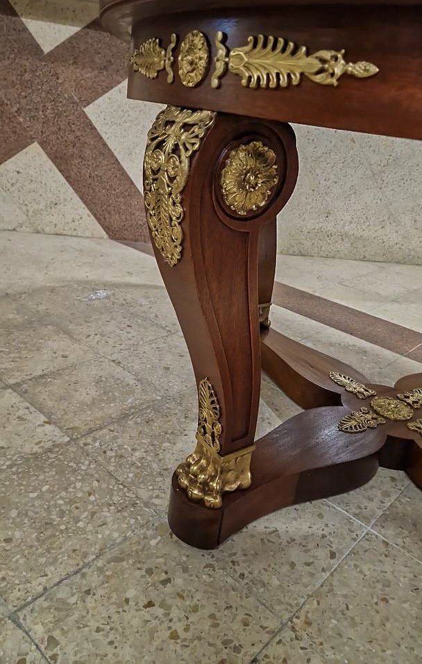 Table ronde de Style  Empire en acajou pieds griffes, entretoise et bronze doré, fin XIX éme-photo-3
