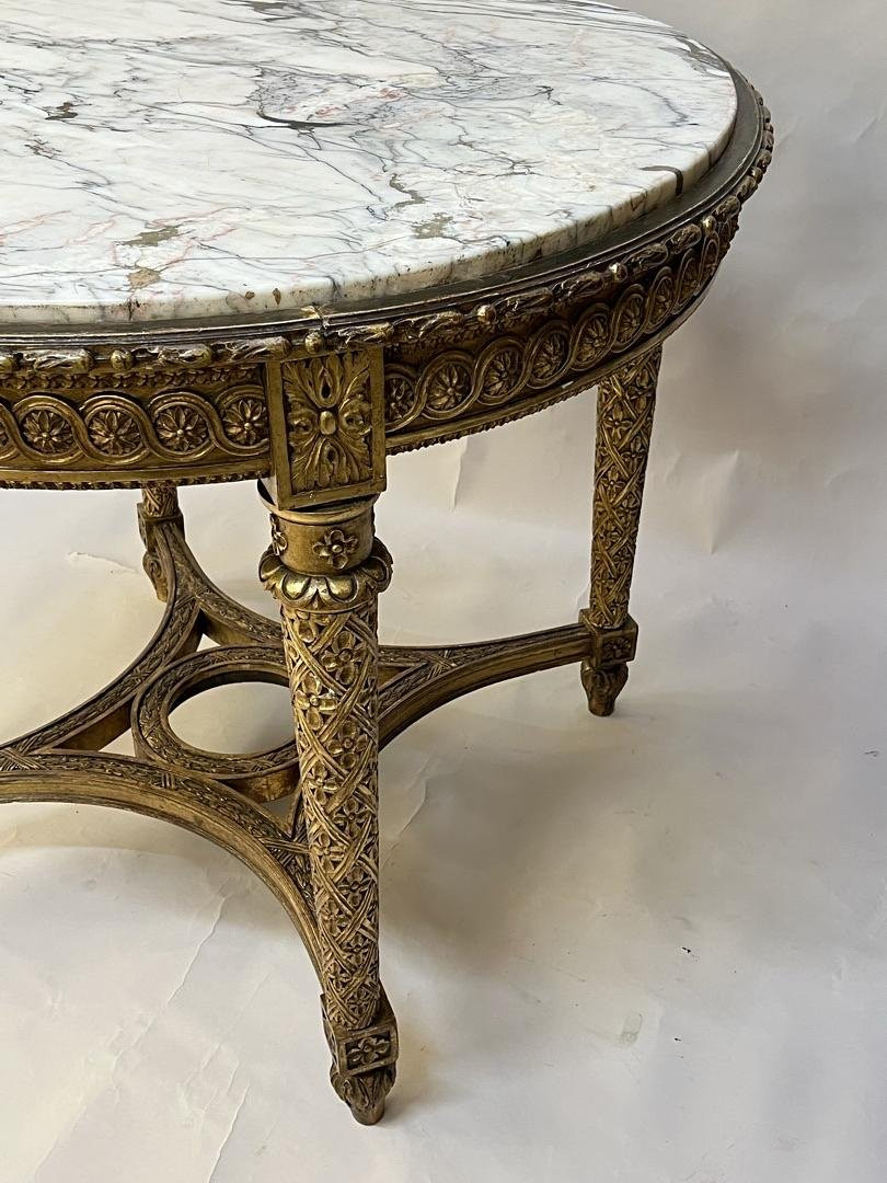 Grand Guéridon de Style Luis XVI , en bois sculpté doré , du 19 éme Siécle marbre blanc -photo-1