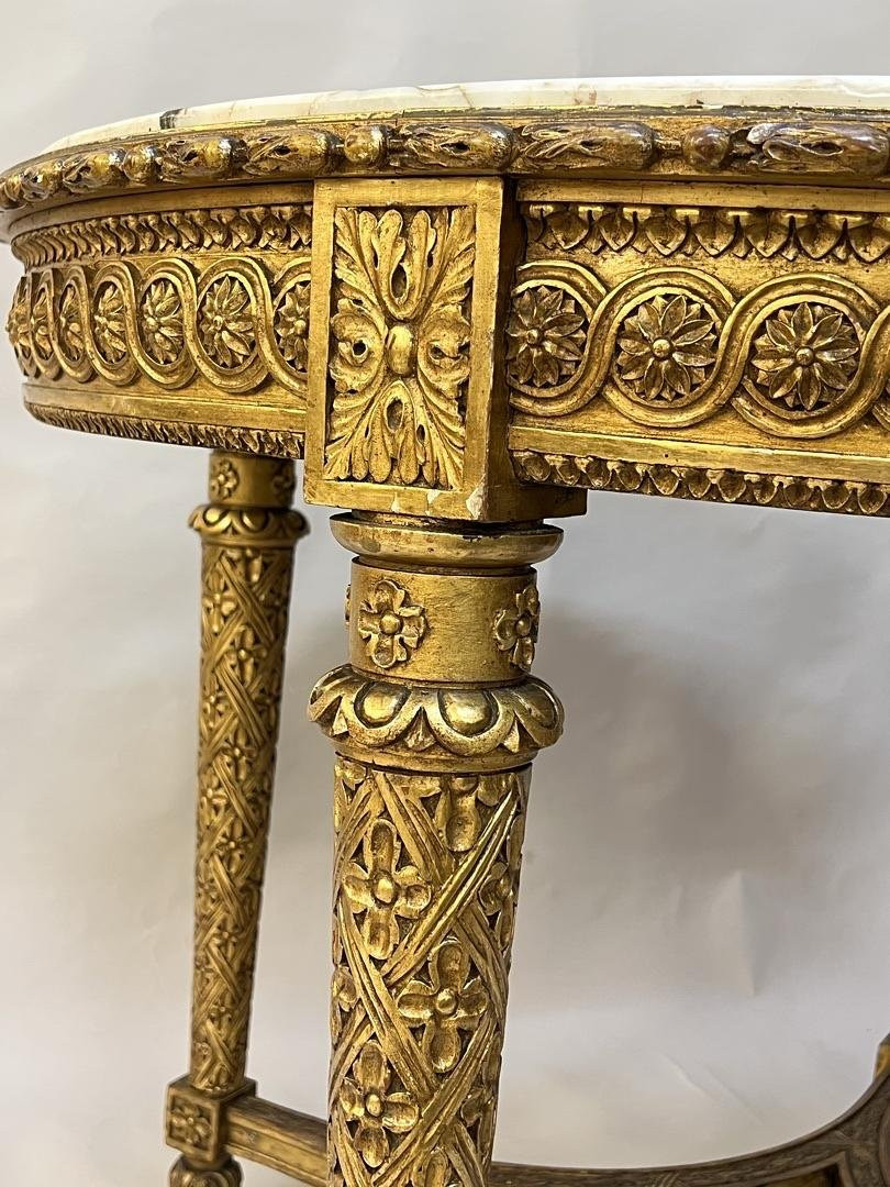 Grand Guéridon de Style Luis XVI , en bois sculpté doré , du 19 éme Siécle marbre blanc -photo-2