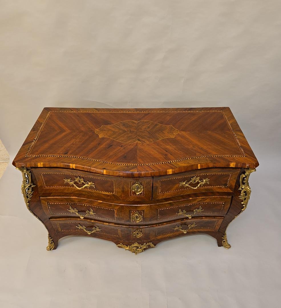 Commode Tombeau  d'Époque Louis XV en Marqueterie de  Palissandre – France, XVIIIe Siècle-photo-2
