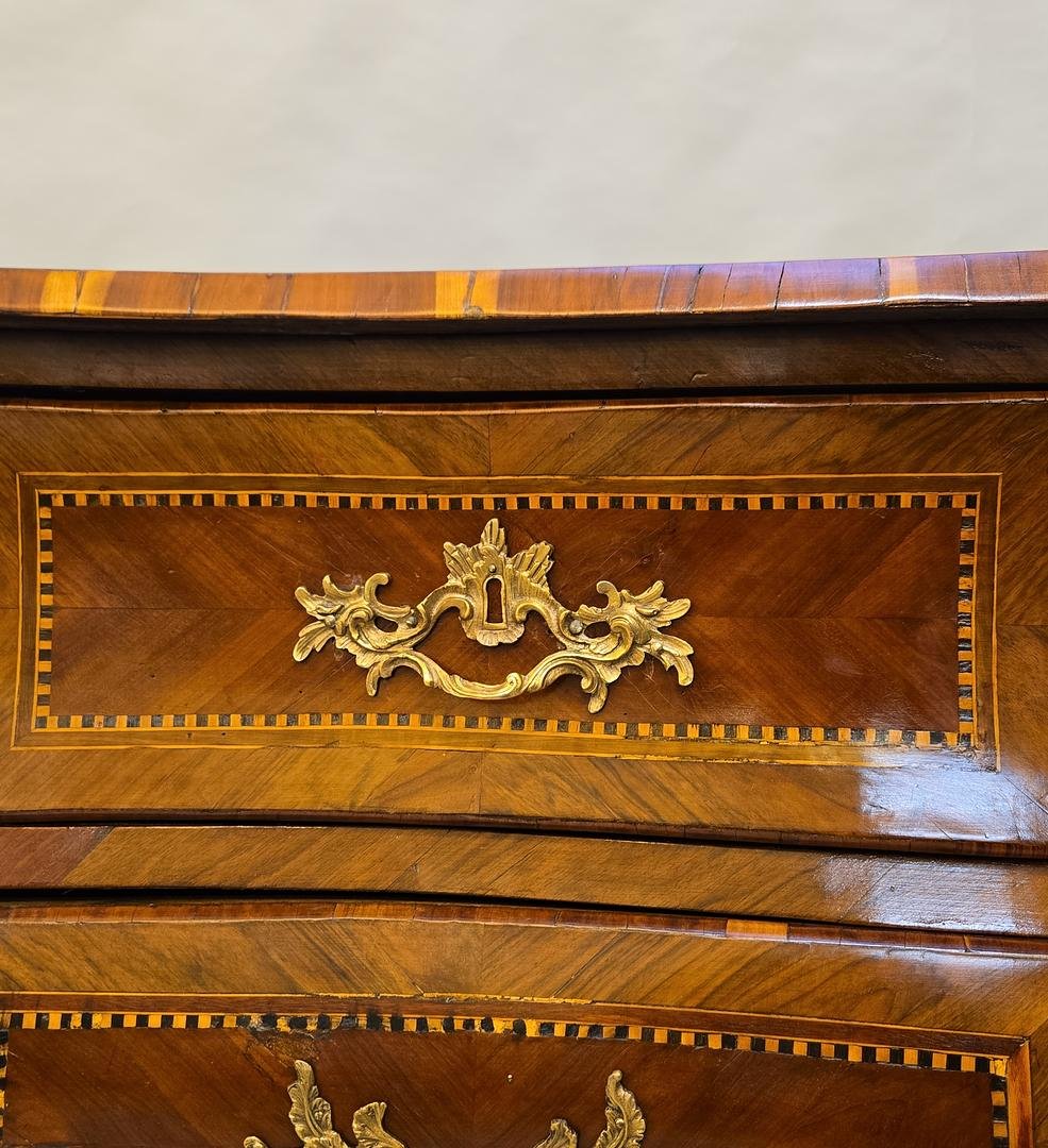 Commode Tombeau  d'Époque Louis XV en Marqueterie de  Palissandre – France, XVIIIe Siècle-photo-3