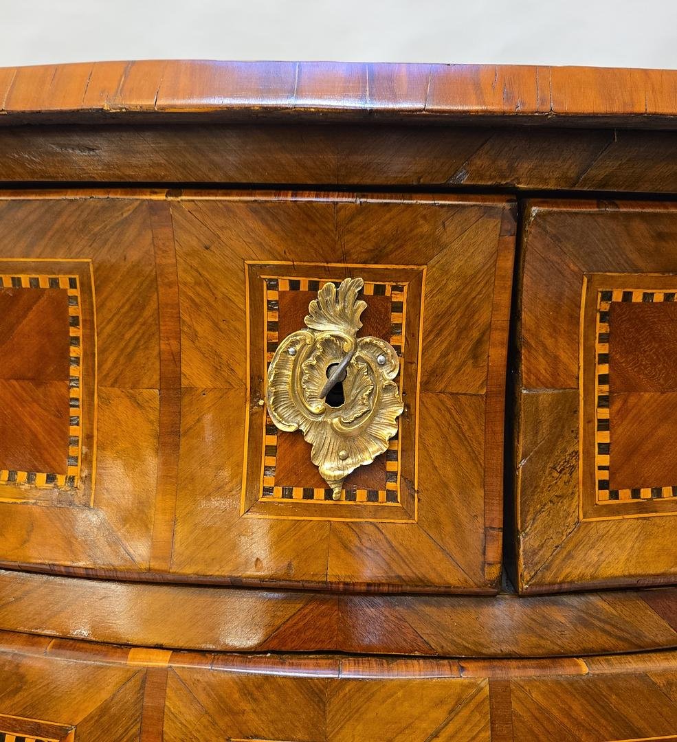 Commode Tombeau  d'Époque Louis XV en Marqueterie de  Palissandre – France, XVIIIe Siècle-photo-4